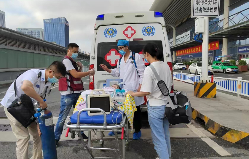 宁南县救护车出租公司